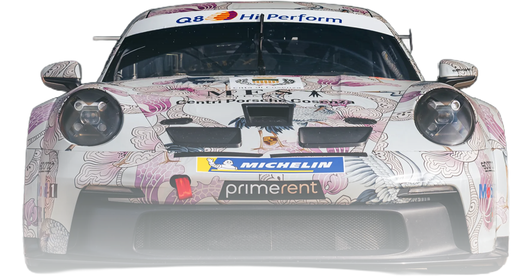 omnia-porshe-frontale-fari-spenti-2026-001